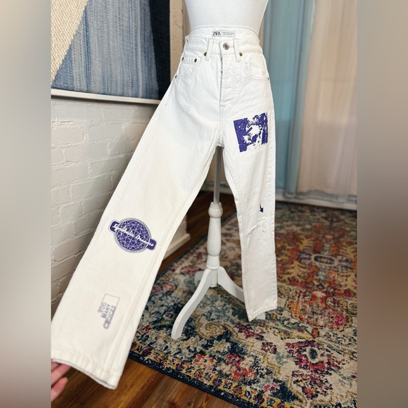 NWT Zara White Denim Synthetic Dreams Distressed Jeans - Picture 1 of 12